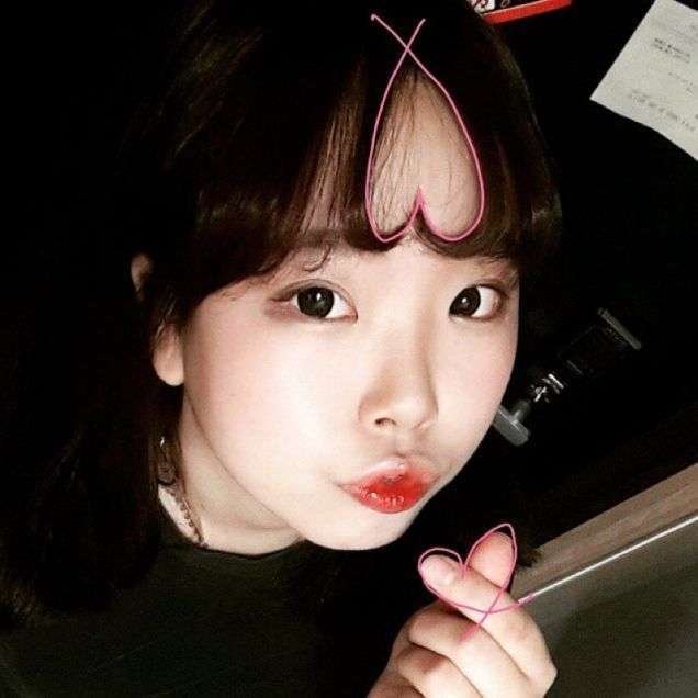 Чубчика у вигляді сердечок – новий тренд серед корейських дівчат (14 фото)