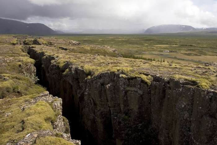Ісландія – місце, де розходяться тектонічні плити (11 фото)