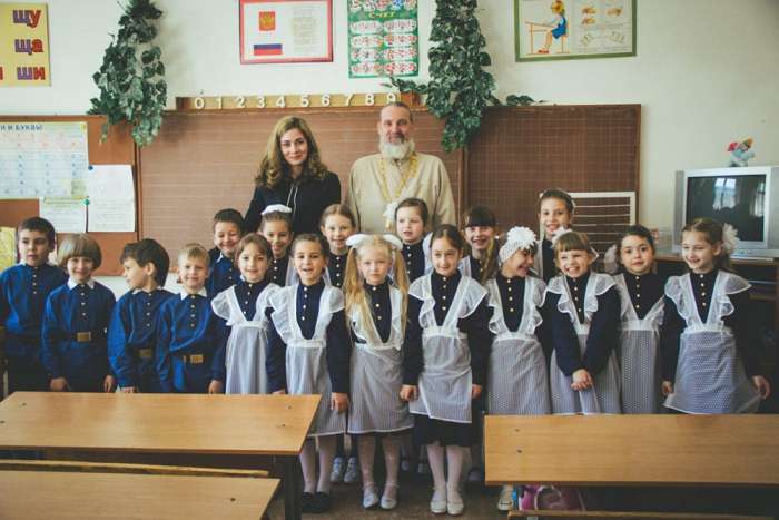 Школярів Севастополя пропонують одягнути у форму доби царської Росії (6 фото)