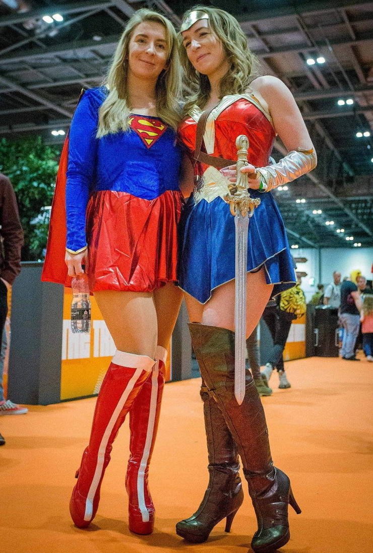 Любители косплея на ежегодной конвенции London Comic Con 2019 2019,comic con,косплей,костюмы,Лондон,персонажи