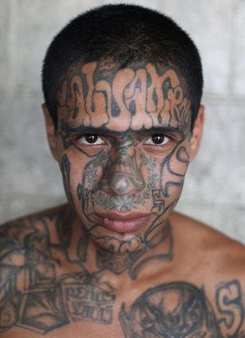 В гостях у банди Мара Сальватруча (MS-13) (10 фото)