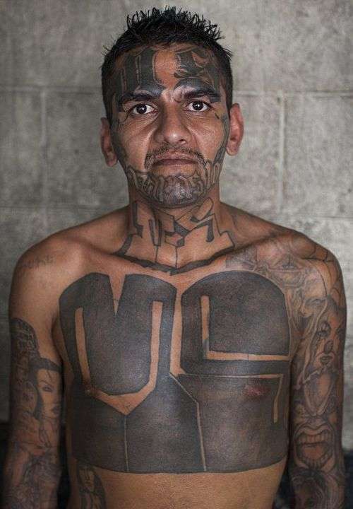 В гостях у банди Мара Сальватруча (MS-13) (10 фото)