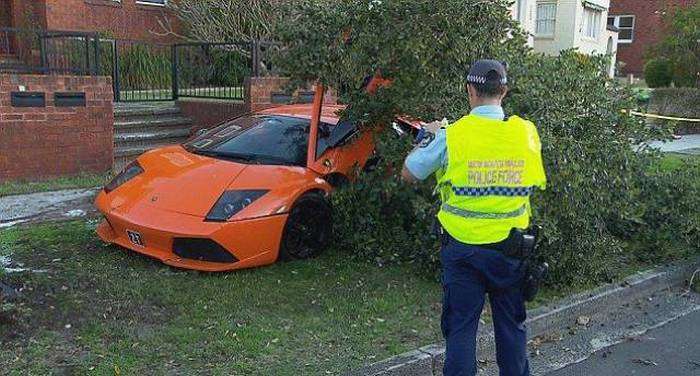 Невдалий тест-драйв Lamborghini Murcielago LP640 за 280 000 доларів (11 фото)