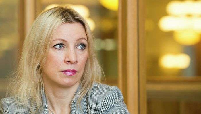 Представник російського Мзс Марія Захарова приєдналася до флешмобу, опублікувавши свої фото з 90-х (6 фото)