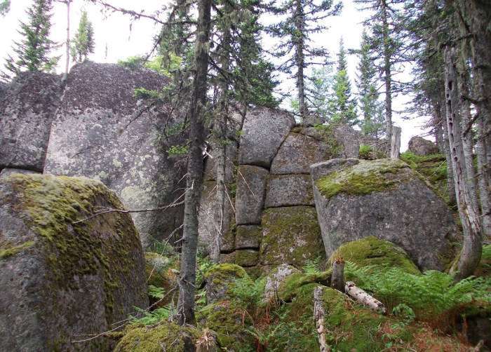Найвідоміші мегаліти Росії (50 фото)