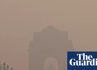 Індія намагається засіяти хмари в Делі, щоб очистити повітря в найбруднішому місті світу