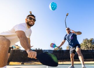 Чорні очі, переломи орбіти та відшарування сітківки: у США зростає кількість травм очей, пов’язаних із «піклболом»