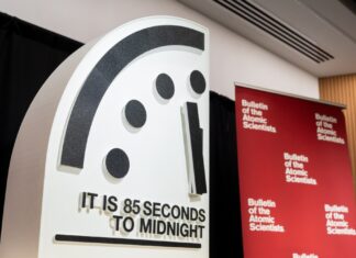 Doomsday Clock nadert middernacht: mondiale risico’s op recordhoogte