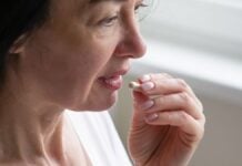 Terapia hormonalna w okresie menopauzy: duże badanie nie wykazało związku z ryzykiem demencji