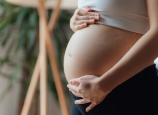 A vacinação contra COVID-19 durante a gravidez reduz significativamente o risco de pré-eclâmpsia