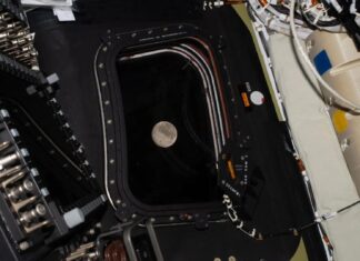 Artemis II bat le record de distance humaine lors d’un survol lunaire historique