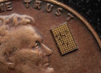 Beyond Magnets: Neuer Hybridchip könnte die Energieeffizienz von Rechenzentren revolutionieren