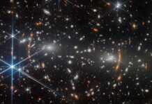 JWST відобразив скупчення галактик MACS J0553 віком 4,4 мільярда років